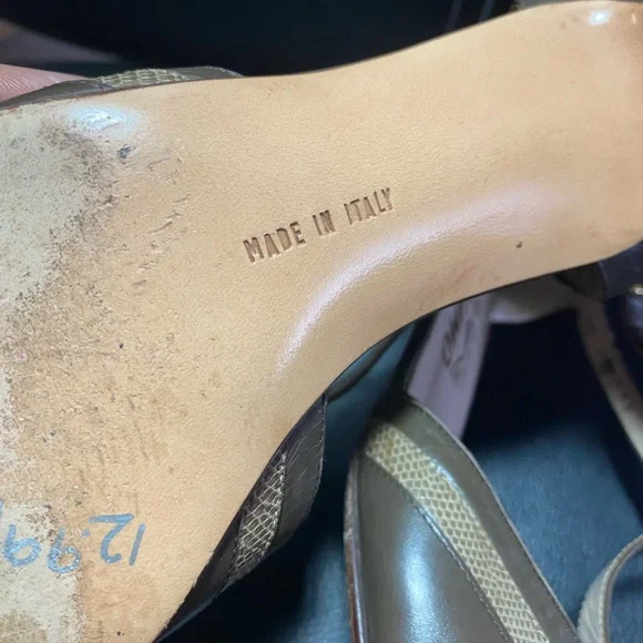 Vintage Salvatore Ferragamo T-Strap Taupe Leather Kitten Heels Size 8 1/2 AA - Picture 7 of 9